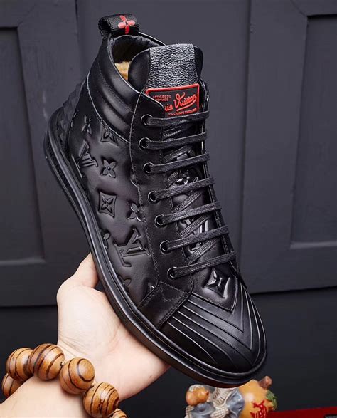 scarpe louis vuitton uomo gialle|Sneakers di lusso uomo, scarpe da uomo .